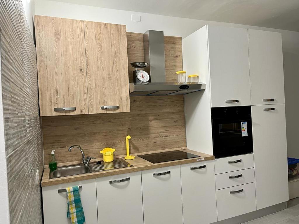 Einaudi Apartment Cologno Monzese Luaran gambar