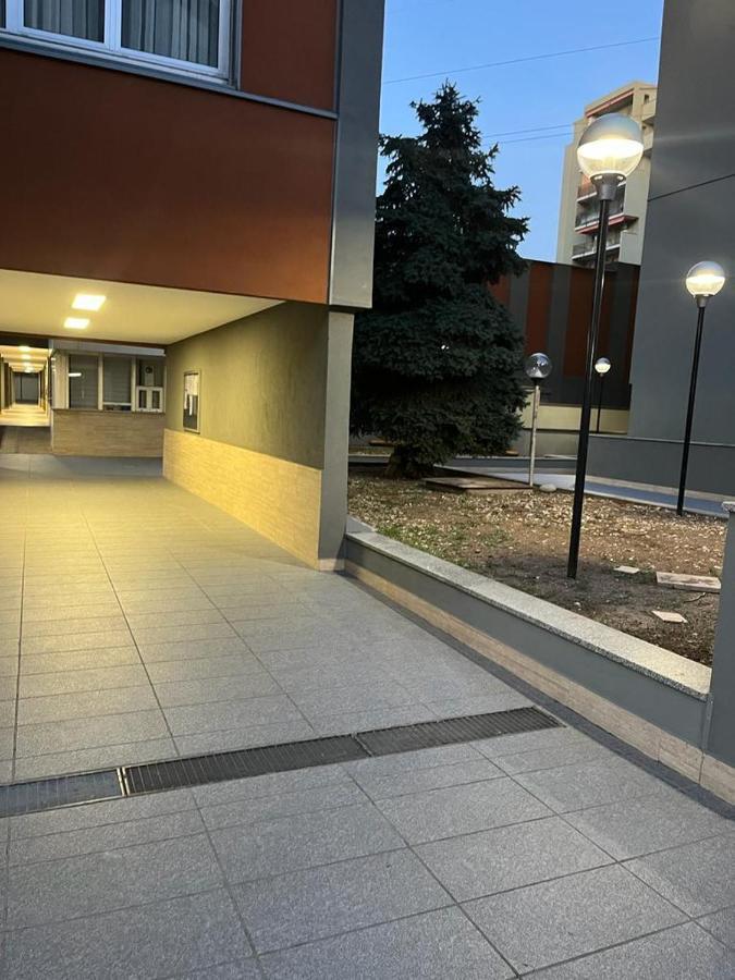 Einaudi Apartment Cologno Monzese Luaran gambar