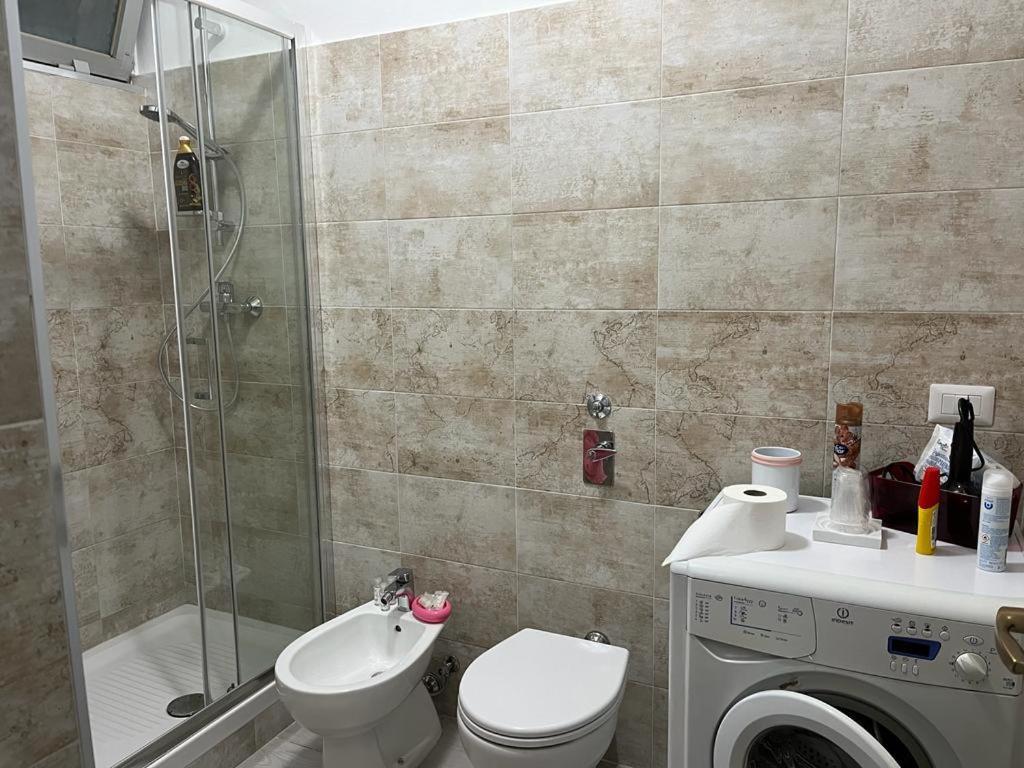 Einaudi Apartment Cologno Monzese Luaran gambar